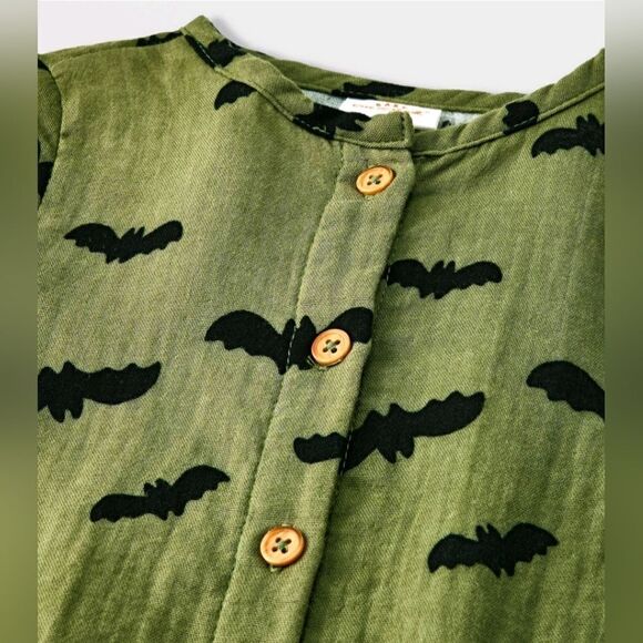New Green Baby Halloween Gauze 100% cotton Bat Long Sleeve Romper,  Cat & Jack - Picture 3 of 8